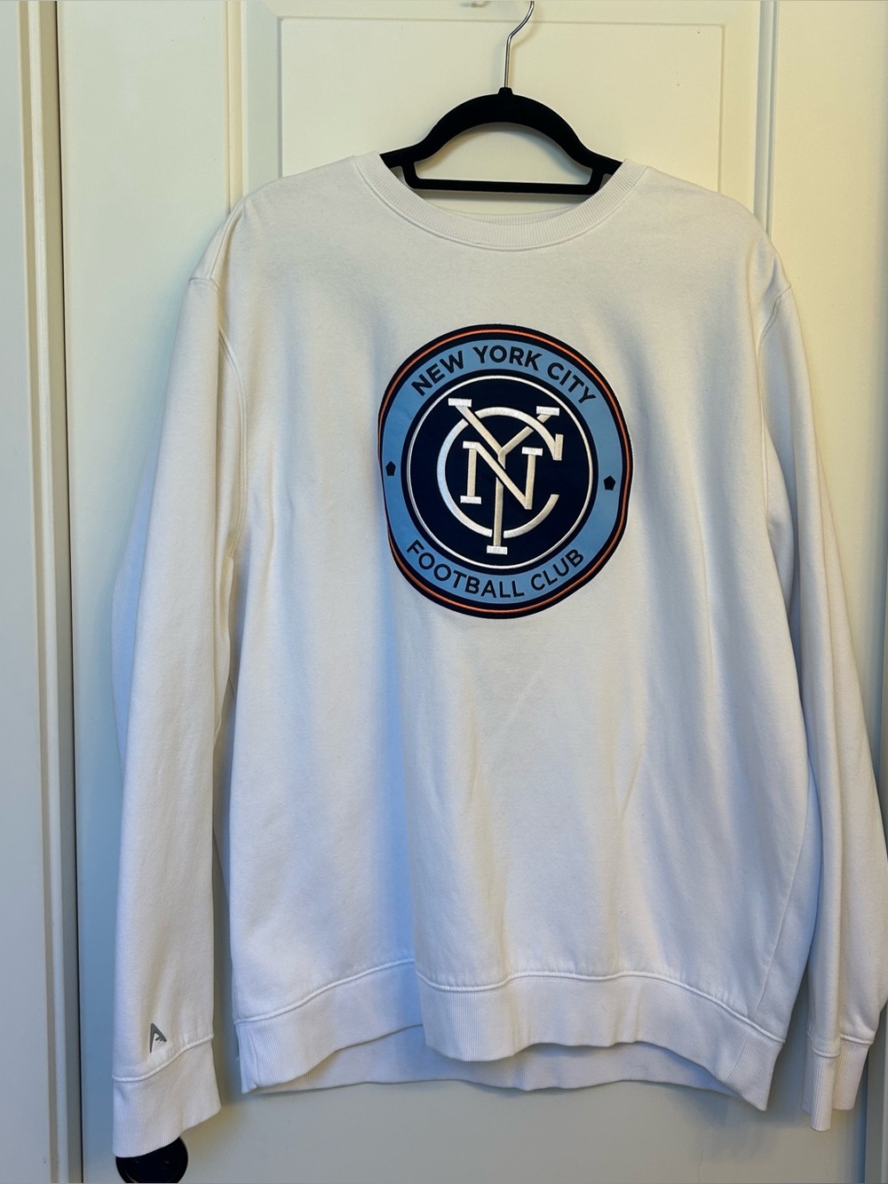 NYFC Patch White Crewneck Sweatshirt 🧡